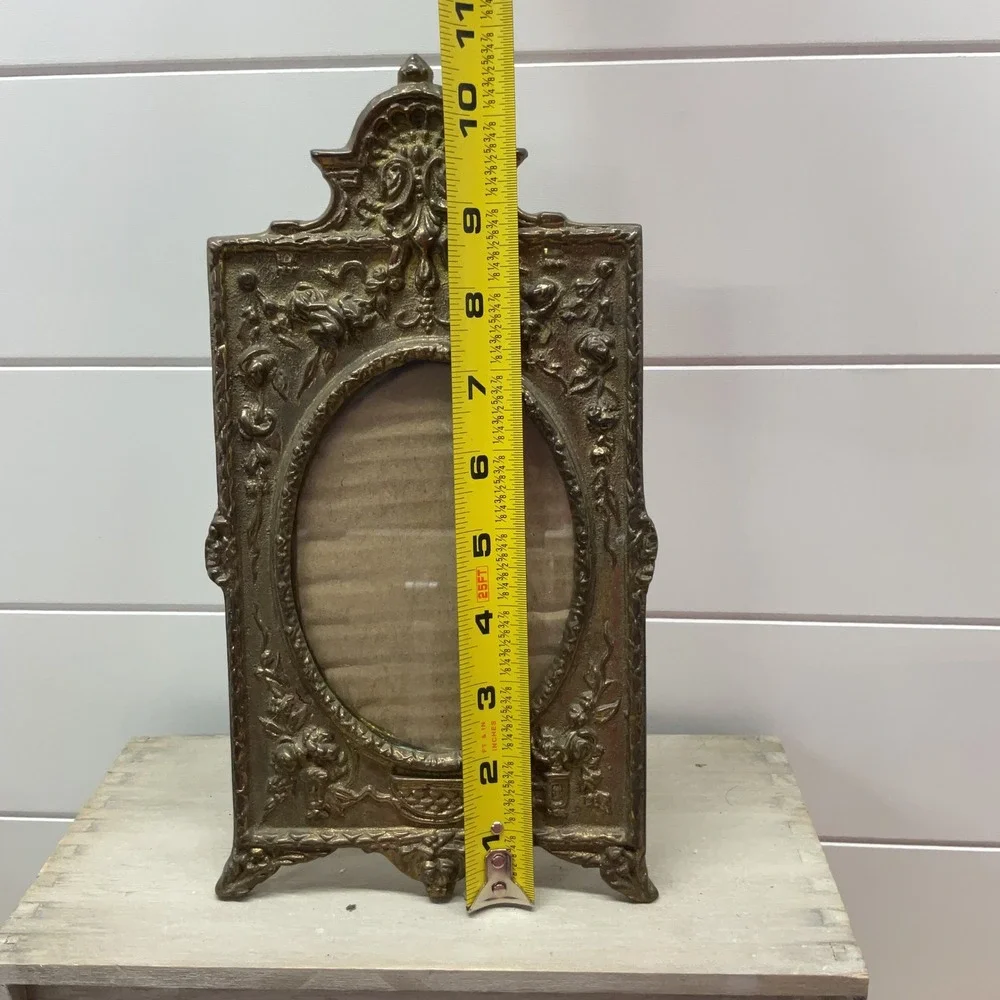 Vintage Ornate Brass Picture Frame Victorian Style Oval Tabletop Easel 10.5in